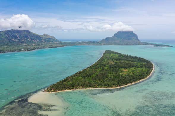 Cruzeiro pela ilha de Benitiers e Le Morne